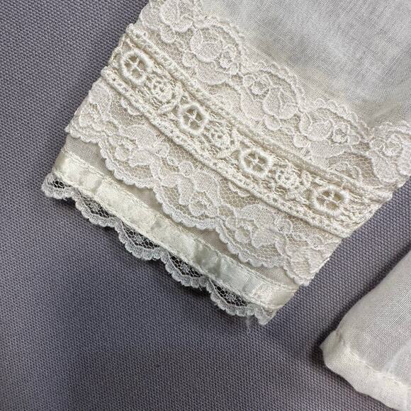 Jessica’s Gunnies Gunne Sax Lace and Crochet Ruffled Cottagecore Blouse - Picture 5 of 8